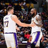 皇冠体育app下载-东契奇：进攻端还要与詹姆斯&amp;里夫斯再配合 我们在努力找到办法